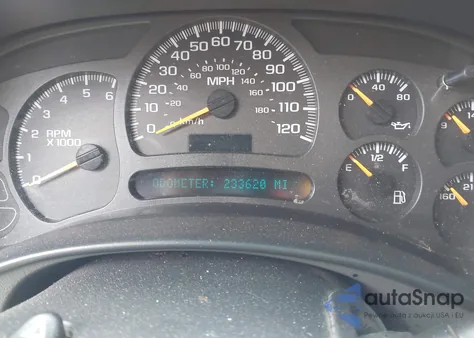 2003 Chevrolet Suburban 1500 Lt z USA, uszkodzony, nr VIN 3GNFK16Z13G105332